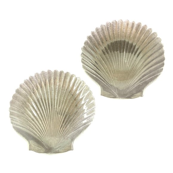 Clam Shell Seashell Shaped Clear Plates 8" x 7.75" x 1" Set of 2 - Picture 3 of 7